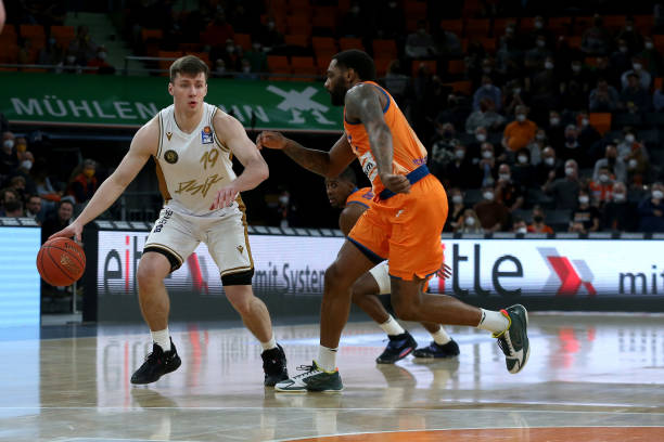 和教练团队 和教练团队